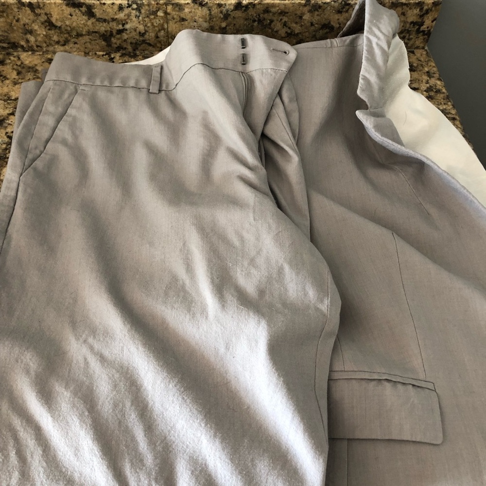 Banana Repulic suit light gray